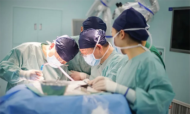 ͷʹ 8 £ʿڳɹг­ں״Ѫ