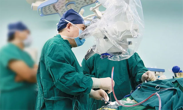 ҽѧǰ | ѮСﳤ˸ѡ ʿΪ˳г­ں״Ѫ