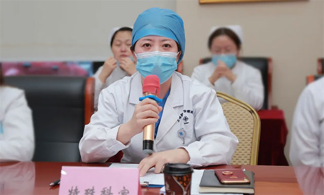 特殊科室护士长代表许洁发言