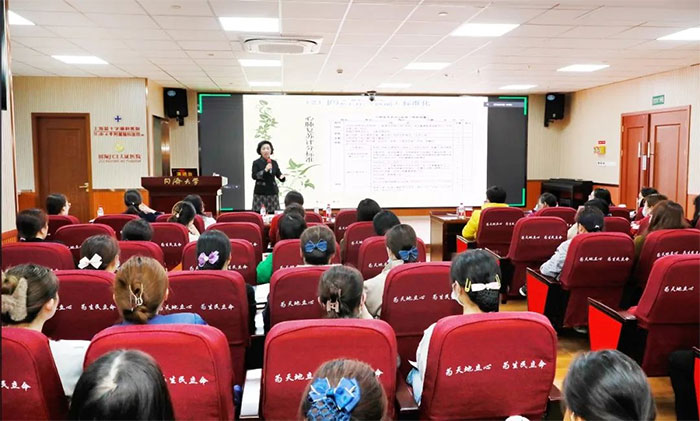 优秀的护士长是怎样“炼”成的——护士长核心能力培训(脑科班)授课第九讲顺利举行