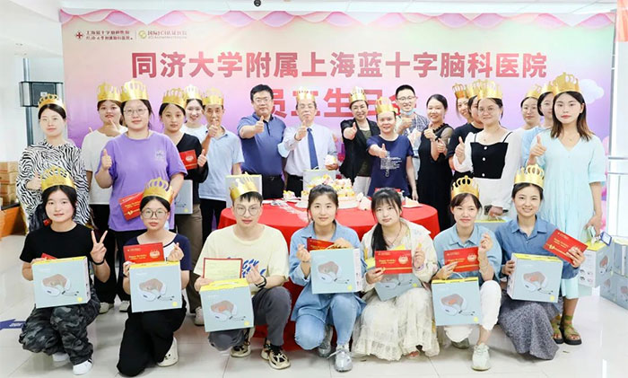 员工生日会︱生如夏花 邂逅美好